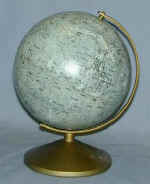 Moon Globe Bank -6014.JPG (17k)